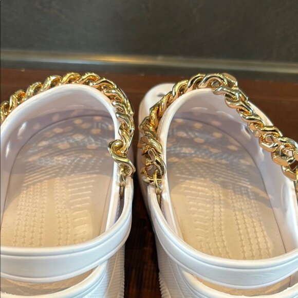 White Platform Croc Style Clogs with Gold Chain, size 8 - Picture 5 of 5